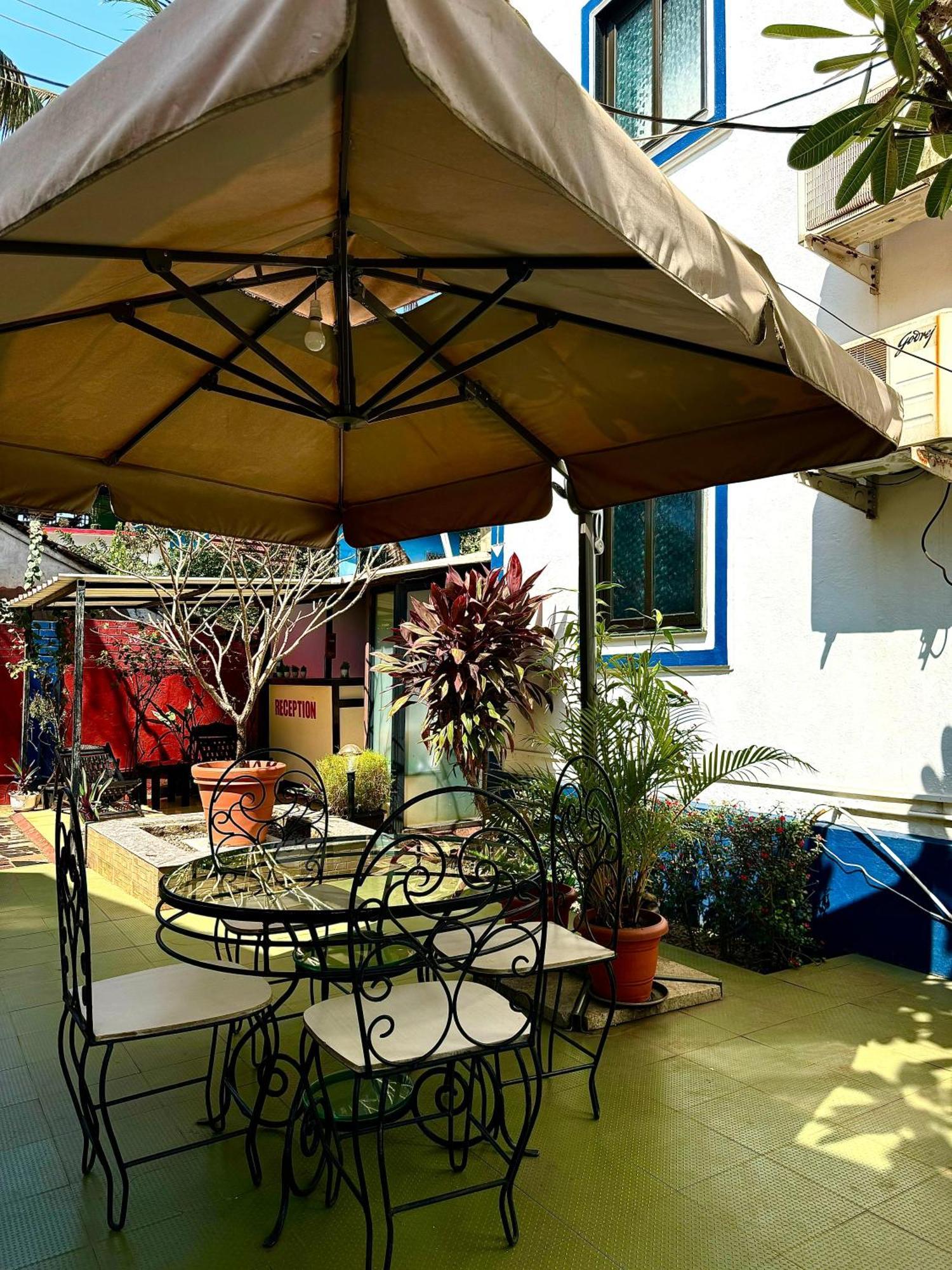 1Bhk Suites With Kitchen & Pool By Goaround Homes At Vagator Esterno foto
