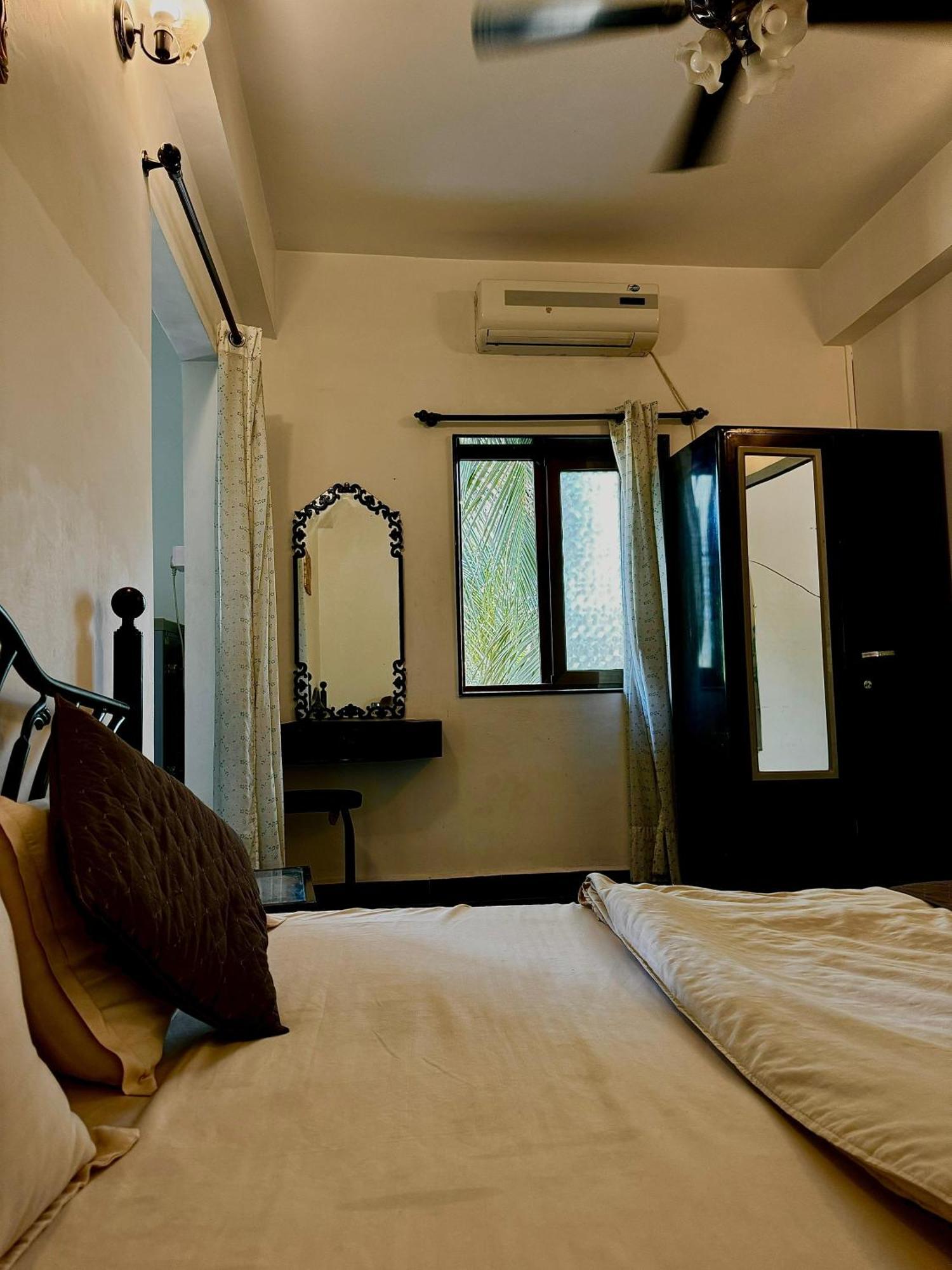 1Bhk Suites With Kitchen & Pool By Goaround Homes At Vagator Esterno foto